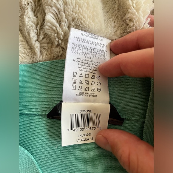 BCBGMAXAZRIA GARDENIA SIMONE TEXTURED POWER SKIRT LHL3B707/B406W SIZE S - Picture 3 of 5